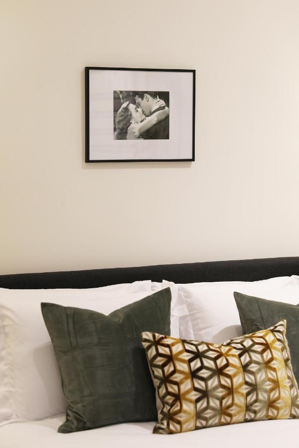 Appartamento Classic Angeles Elegance In Downtown, Sleeps 4, Free Parking And 360 Degree View Roof Pool! Los Angeles
