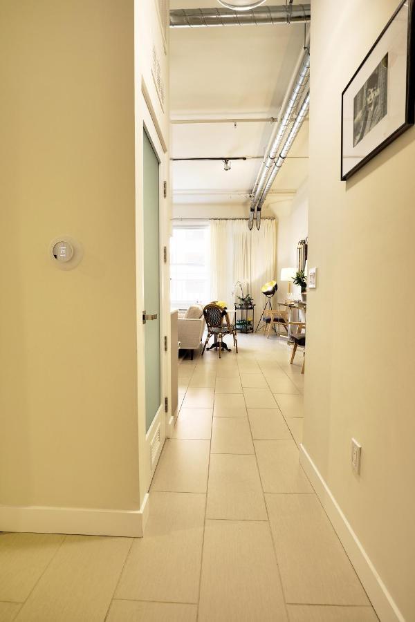 Classic Angeles Elegance In Downtown, Sleeps 4, Free Parking And 360 Degree View Roof Pool! Appartement Los Angeles